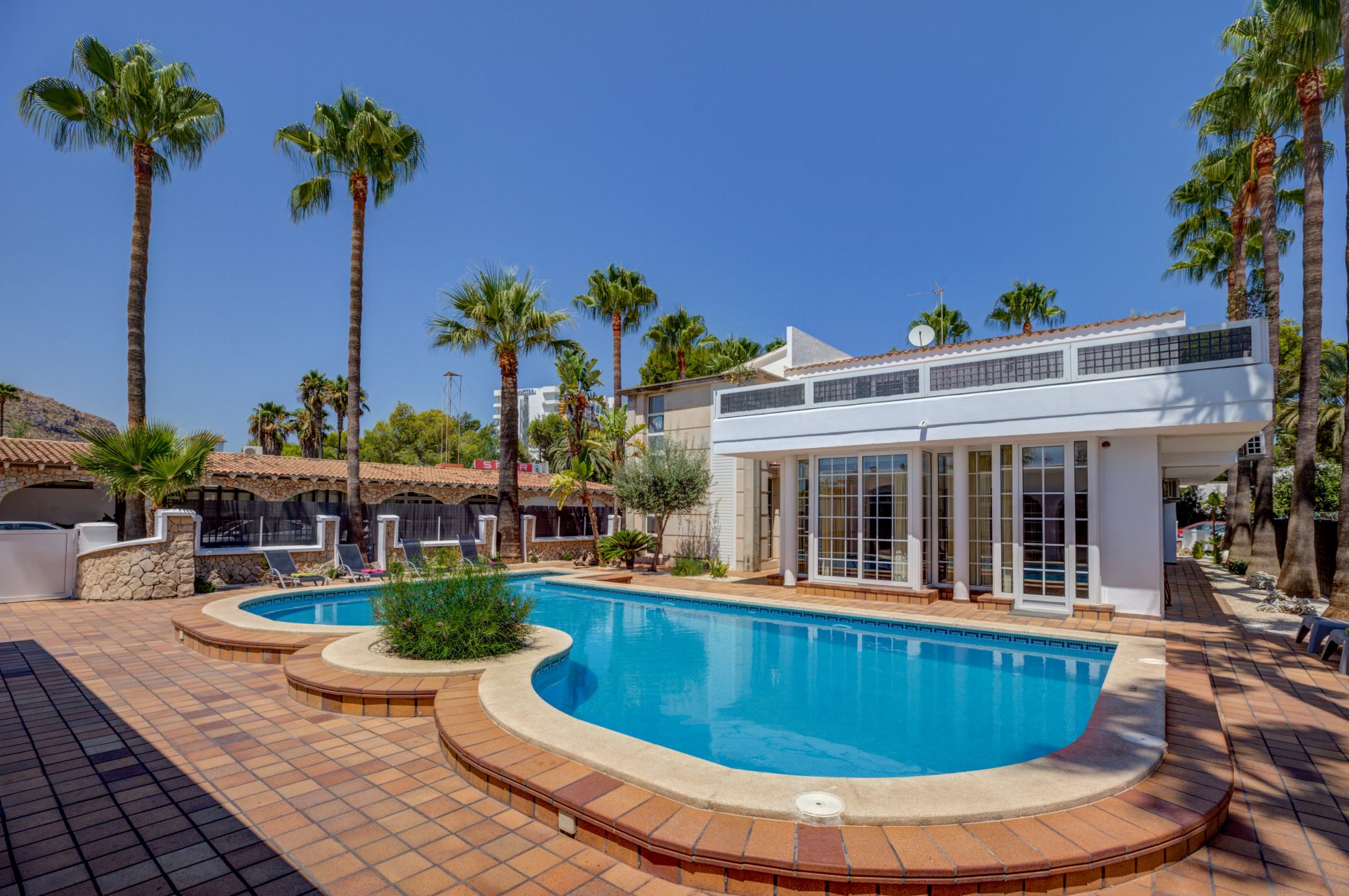 Alcudia Villas with Flights Villa Select