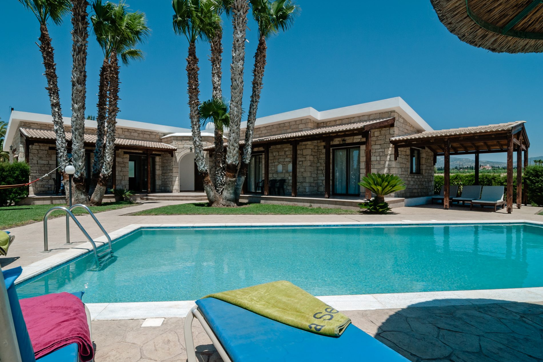 Cyprus villas with private pool - Villa Select